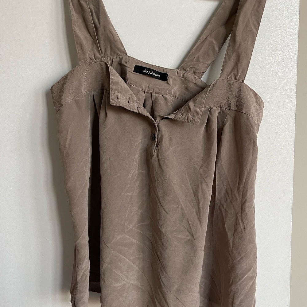 Ulna Johnson 100% silk tank top - taupe square neck size M